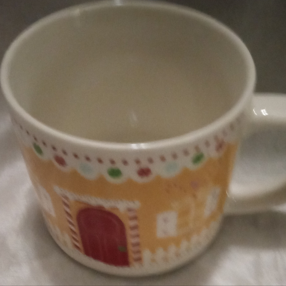 Elum Home Festive Ceramic Mug with Red Door Design